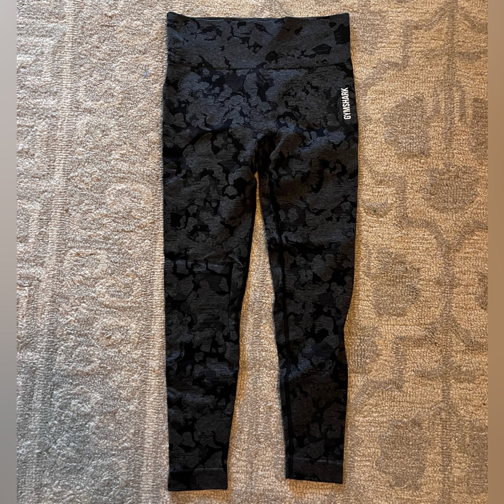 Gymshark high rise leggings - black and charcoal pattern - size medium
